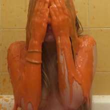 Big_Tits_Gunge: Lauren Plastered With Tomato Soup!
