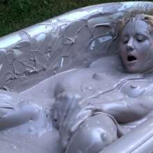 dlodoski: Odette, POV in the Mud Tub--Images