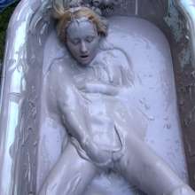 dlodoski: Odette, POV in the Mud Tub--Images