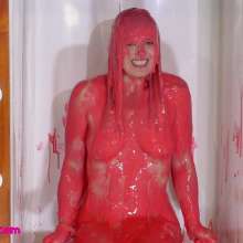 CandyCustard: Office Gal Lottie Lalay Saves Her Job With Gunge!