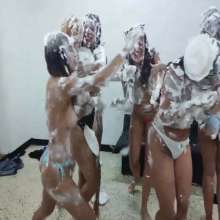 JohnWam: Pies Craziness