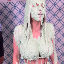 Slimed Models: Nia Goes for the Longest Slimed Models Sliming Record!