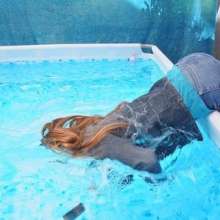 WAM Photography: WAM Photography--Maryna dives for her phone