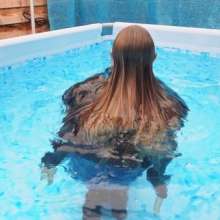 WAM Photography: WAM Photography--Maryna dives for her phone