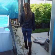 WAM Photography: WAM Photography--Maryna dives for her phone