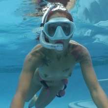 wamtec: Stefania Pleasures Herself Underwater