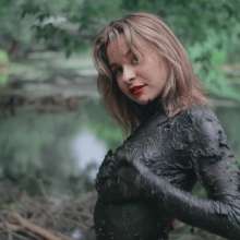 Your Wet Cat: Total Mess in the Swamp, I'm up to My Ears in Mud