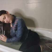 lovingmessy4you: Wetlook in the Bathtub Wearing Jean Jacket and Socks
