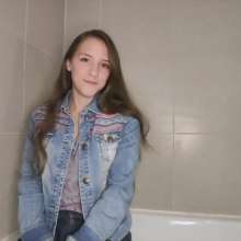 lovingmessy4you: Wetlook in the Bathtub Wearing Jean Jacket and Socks
