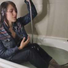 lovingmessy4you: Wetlook in the Bathtub Wearing Jean Jacket and Socks