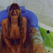 HotWamHD: Antonia's Extreme Gunge Bath--brand new scene at Hotwamhd