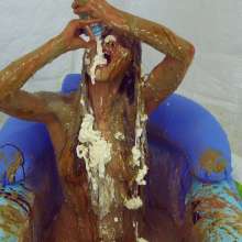 HotWamHD: Antonia's Extreme Gunge Bath--brand new scene at Hotwamhd