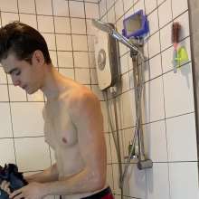 WetlookerUpdates: Wet guys on Wetlooker!