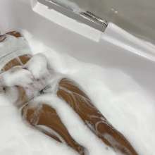 wet.look.me: Wetlook girl in shower and jacuzzi with foam | Wetlook.biz