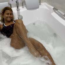 wet.look.me: Wetlook girl get wet dressed in the bathroom | Wetlook.biz