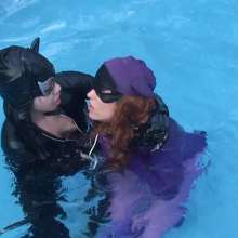 wamtec: Batgirl Vs Catwoman Underwater