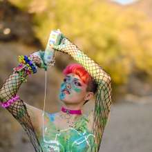 messyhot: BebeBethybear Squishes a Cake in the Arizona Desert