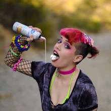 messyhot: BebeBethybear Squishes a Cake in the Arizona Desert