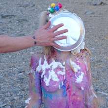 messyhot: Ellie Shou--English Girl Smashes Cake in the Desert