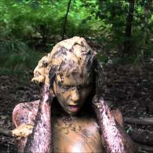 Pure Paint: Elisa in Forest Mud