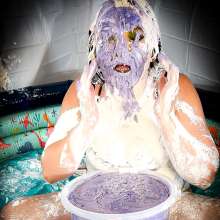 MissNoire - EffToy: MissNoire Messy Fluff and Multi-Colored Batter Bucket Face Dunking