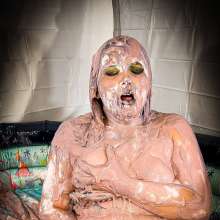 MissNoire - EffToy: MissNoire Messy Fluff and Multi-Colored Batter Bucket Face Dunking