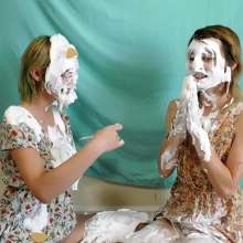 RevSlymsford: Kaydens and Jade Pie Kiss Quiz Game (Ends Topless)