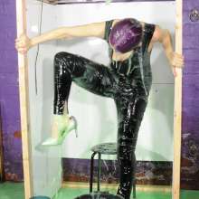 DungeonMasterOne: Lady Jennifer's PVC Gungetank Time!