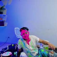 MessyGuys: Limited Time: Liam Dips His Head in an Paint Bucket