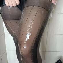 Wam Bagheera Studio: Mabel in the Shower Dressed in Latex