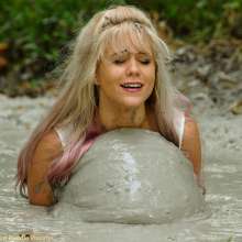 dlodoski: Anabelle and Her Mud Bubble Dress--Photos