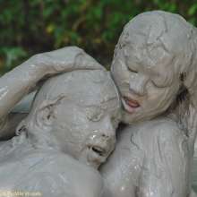 dlodoski: The Mud Masseuse, Mina and Summer--Photos