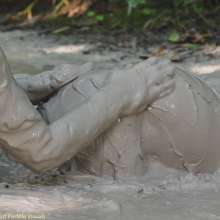 dlodoski: The Mud Masseuse, Mina and Summer--Photos
