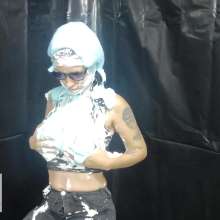 Ready2Wam Studio: Mystery Tamara Gets Messy