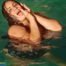 Hikari-Studio-Wam: Paoli Is Invited to the Pool by Hikari
