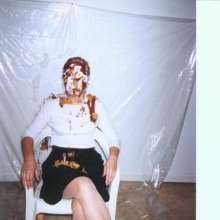 skirtpie: Just women getting pied