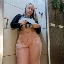wet.look.me: Wetlook girl in shower gets wet | Wetlook.biz