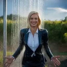 soakher: The office ladies and the outdoor shower