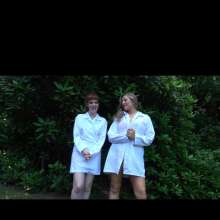 bsmessybakery: Bri and Zoe Page's Formula Demonstration Backfires