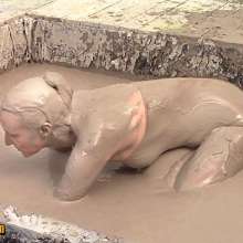 FOXY: Mia, torn pantyhose in mud
