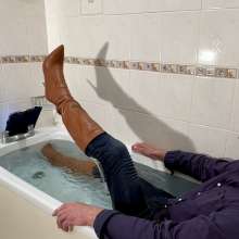wetmart2240: Soaking my Brown Stiletto Boots