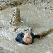 dlodoski: Aiza is Ditsy and Muddy, Ultimate Edit--Photos