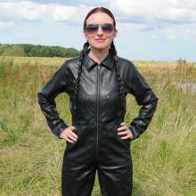 DungeonMasterOne: Mud Bath in PVC and Pleather for Susie and Honeysuckle!
