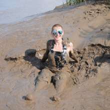 DungeonMasterOne: Mud Bath in PVC and Pleather for Susie and Honeysuckle!