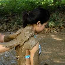 Owen: Mud Spa!  Ness and Jorie--Photos