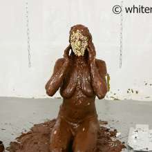 whiteroomberlin: Nutella Dipped Yuffi