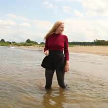 eileenvogel: W460 Eileen in skirt and horse riding boots