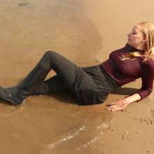 eileenvogel: W460 Eileen in skirt and horse riding boots