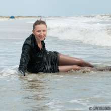 Lara_eurowam: New Remastered video in download store and on wam.tv