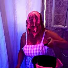jde44: UV Girl